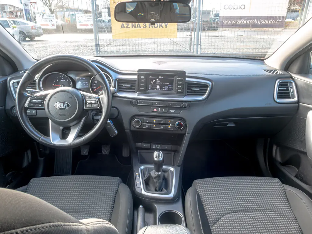 Kia Ceed ČR 1.6D 85KW - fotka 4