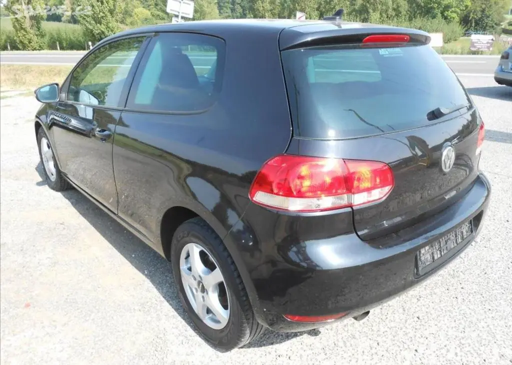 Volkswagen Golf 1,6 TDI 77kW GOLF 6 Serviska - fotka 5