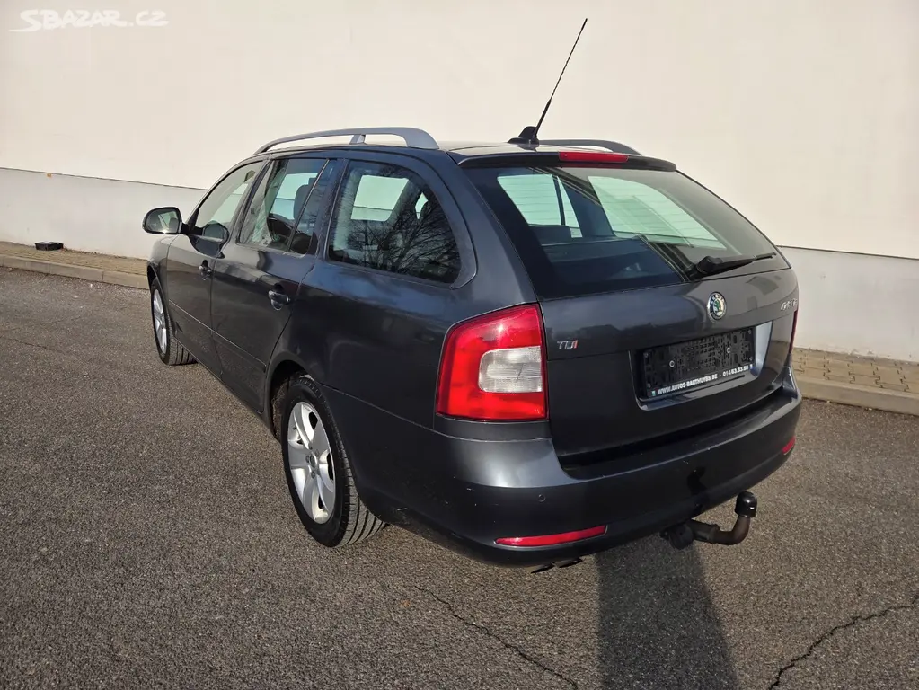 Škoda Octavia II 2.0 TDI 103kW Šíbr,Tažné,Navi. - fotka 4