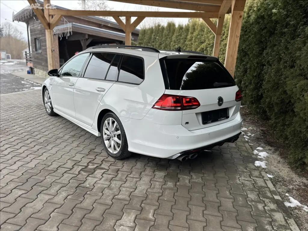 Volkswagen Golf Variant, 2,0 TSi 221kW 4motion R - fotka 3