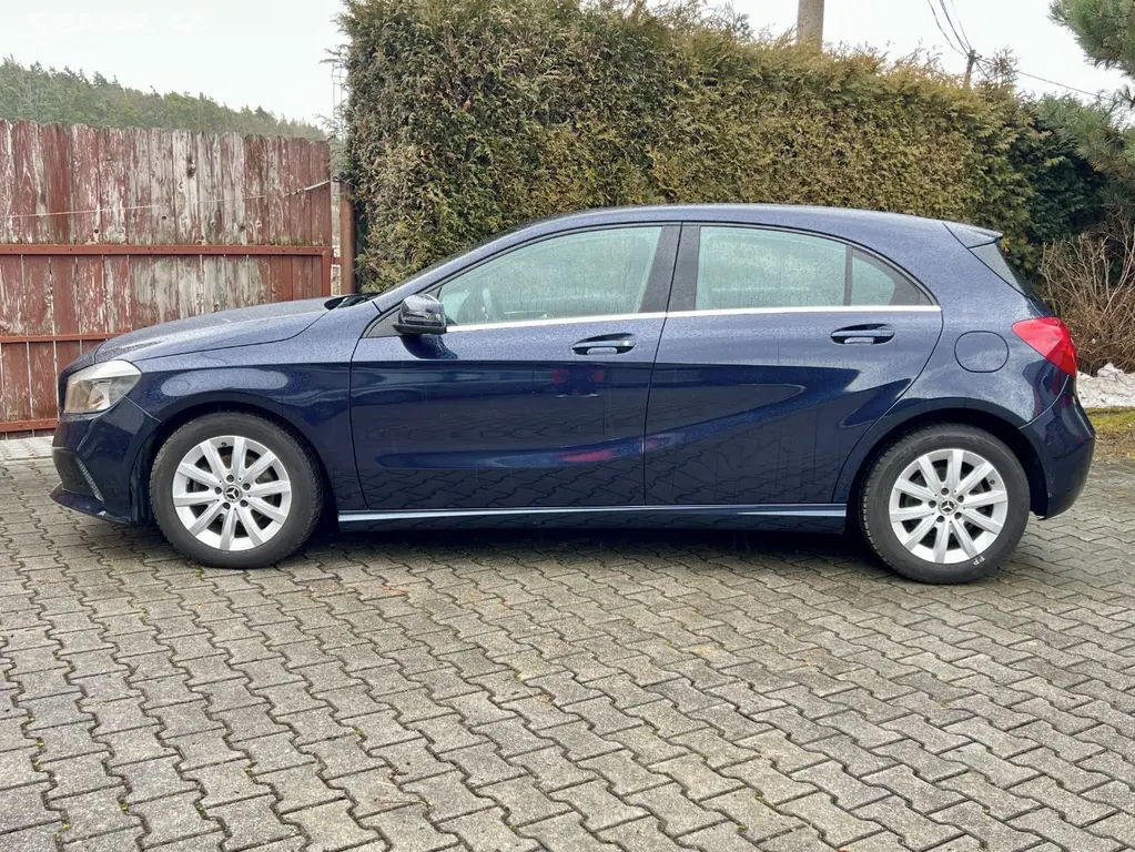 Mercedes-Benz Třídy A 180 d Sport automat / 2018 - fotka 2