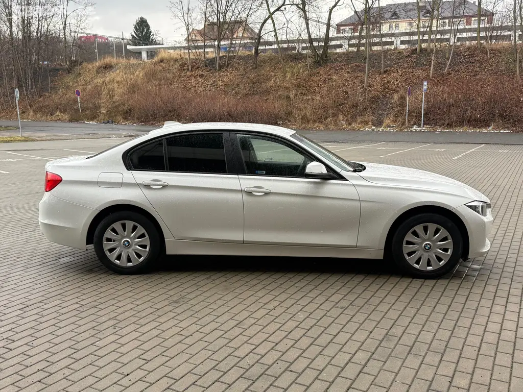 BMW Řada 3, 316i, 100kw Původ ČR Nová STK - fotka 6