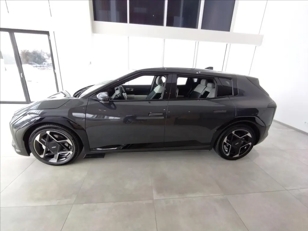 Kia EV4, 81,4 kWh GT-LINE - fotka 4