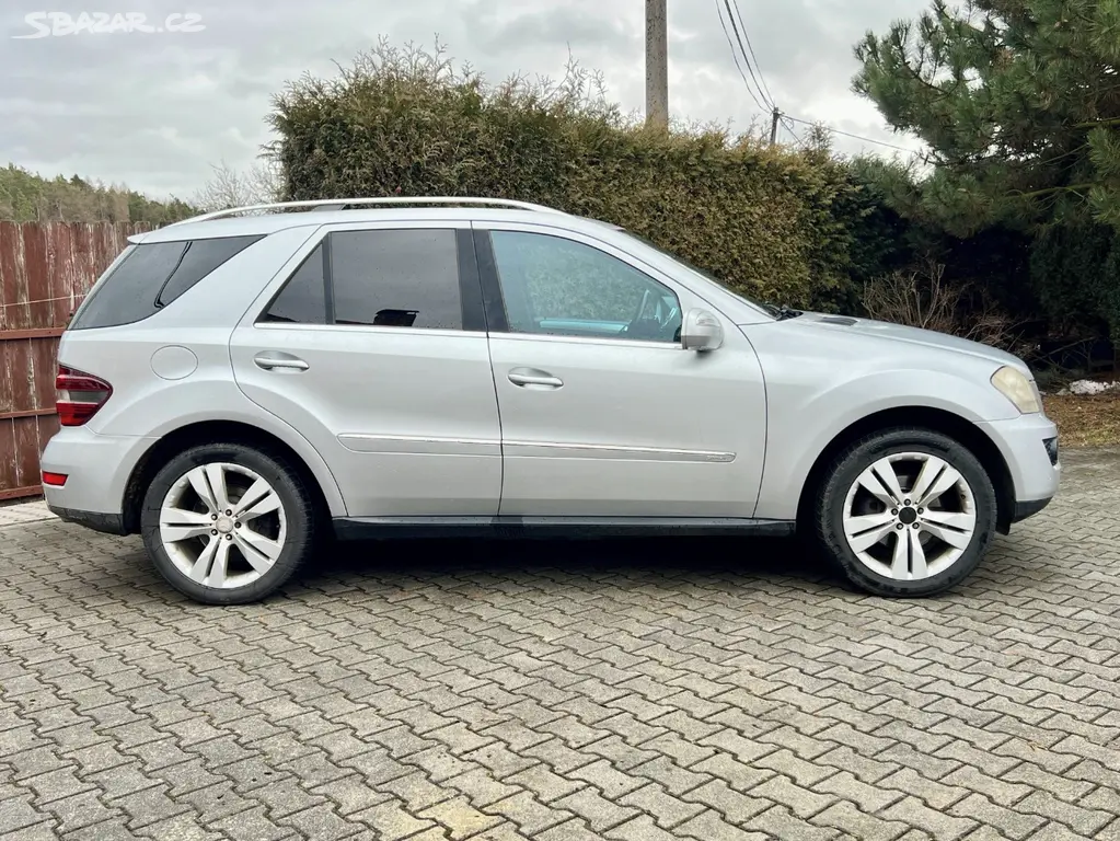 Mercedes-Benz Třídy M 320 CDI 4MATIC 7G-TRONIC - fotka 6