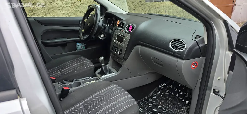 Ford focus 2 1.6 74kW LPG na dily nebo opravu - fotka 4
