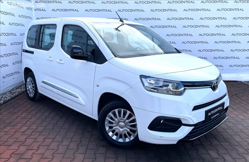 Náhled: Toyota Proace City Verso, 1,2 i,81kW,STK 2/