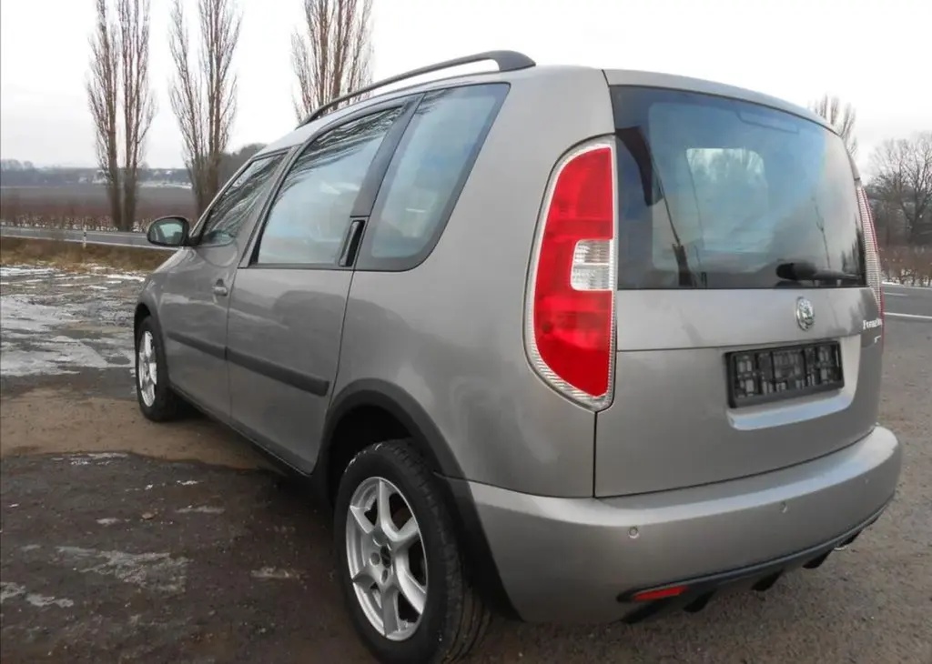 Škoda Roomster 1,4 16V 63 kW KLIMA Serviska - fotka 5
