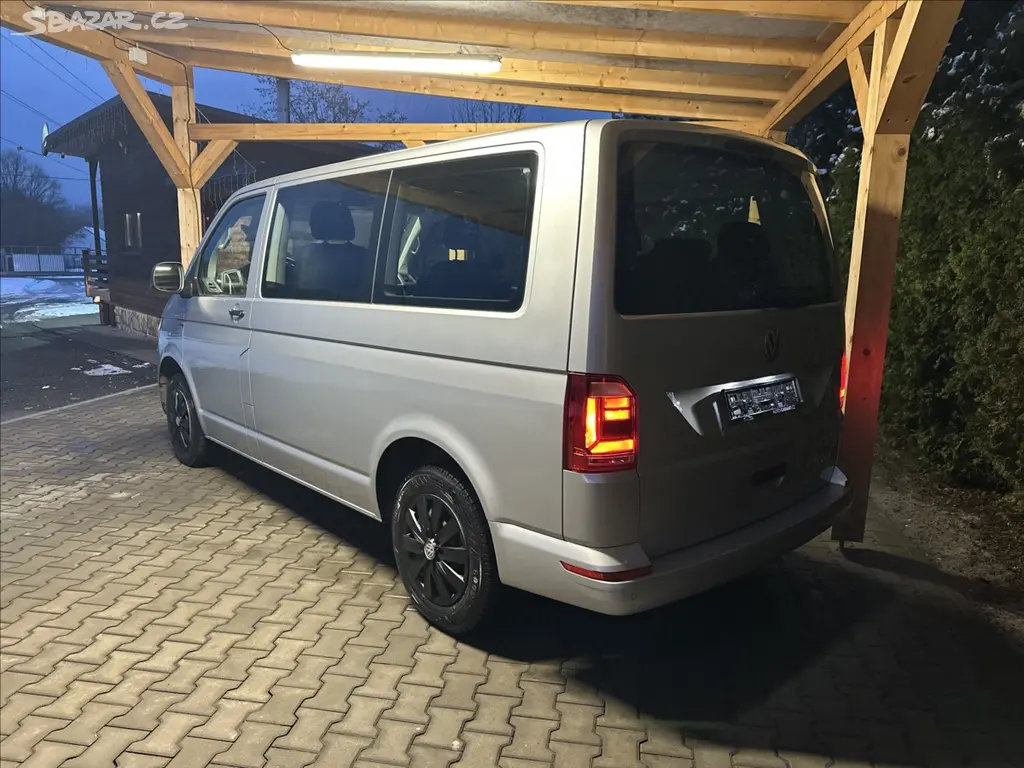 Volkswagen Multivan, 2,0 TDI 75kW 1.MAJITEL NEZ.TOP - fotka 3