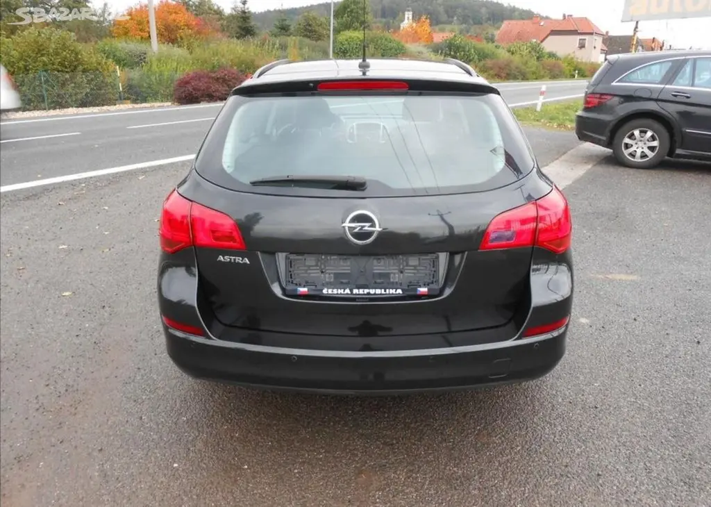 Opel Astra 1,6 85 kW KLIMA Serviska benzín - fotka 5