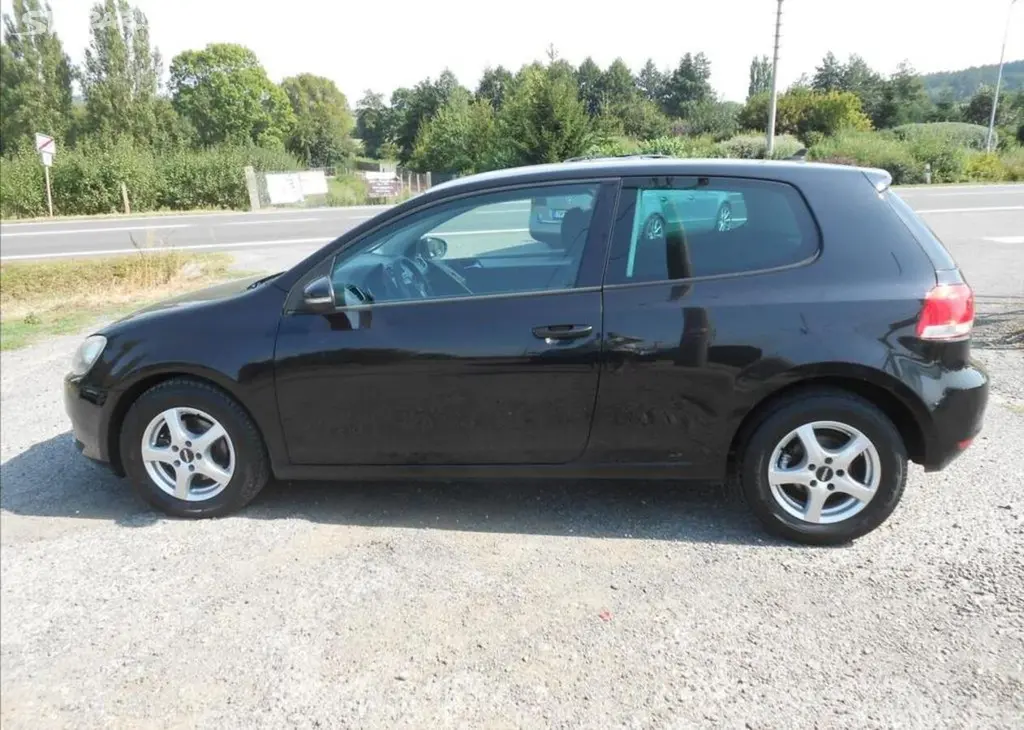 Volkswagen Golf 1,6 TDI 77kW GOLF 6 Serviska - fotka 6