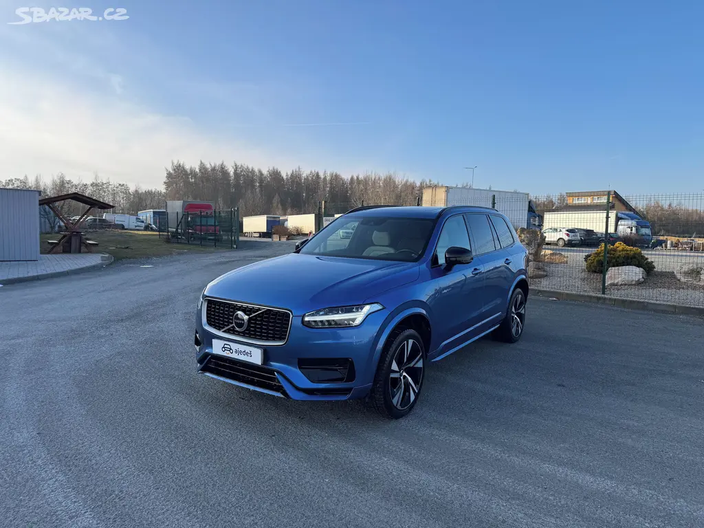 Volvo XC90, B5 AWD R-Desing/servis/ČR/pano
