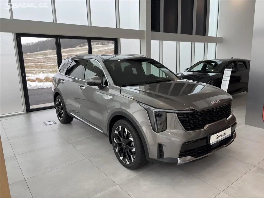 Kia Sorento, 2,2 CRDI 4x4 8DCT TOP - fotka 3