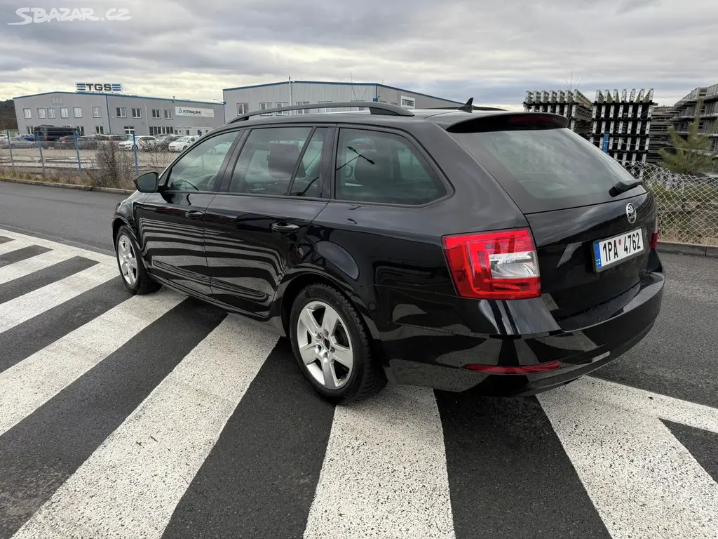 Škoda Octavia, 1,6 TDI automat - fotka 4