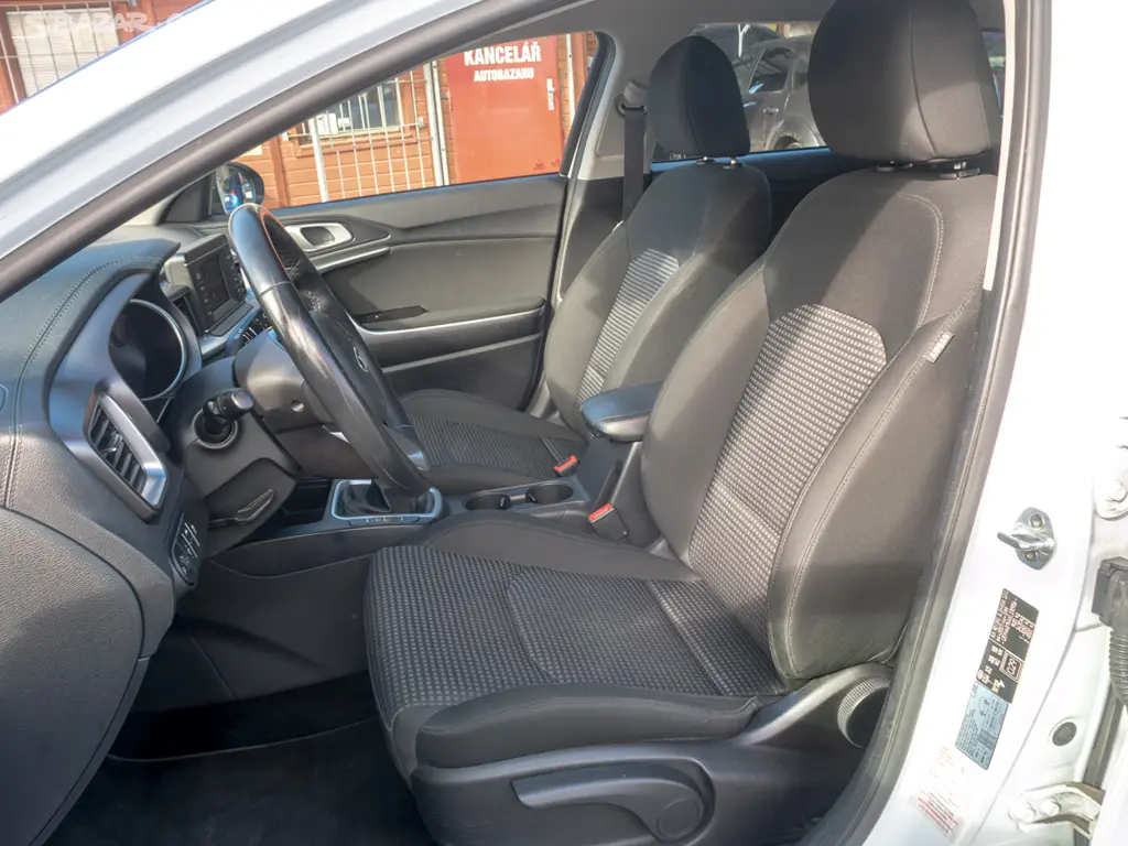 Kia Ceed ČR 1.6D 85KW - fotka 5