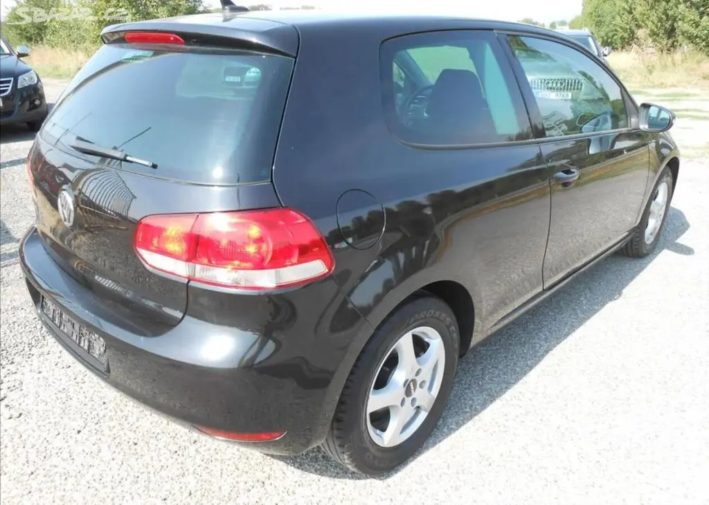Volkswagen Golf 1,6 TDI 77kW GOLF 6 Serviska - fotka 4