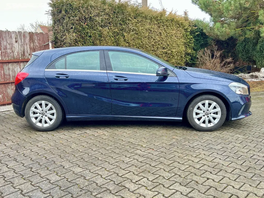 Mercedes-Benz Třídy A 180 d Sport automat / 2018 - fotka 6
