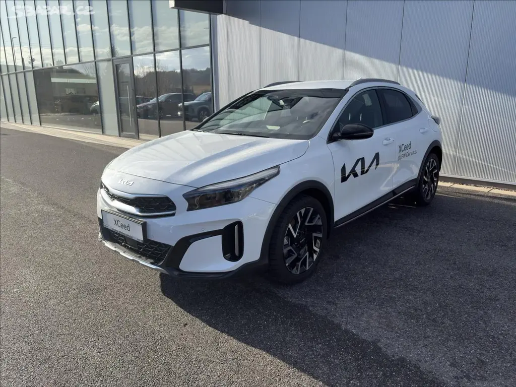 Kia XCee´d, 1,6 T-GDI 132kW 7DCT STEEL E