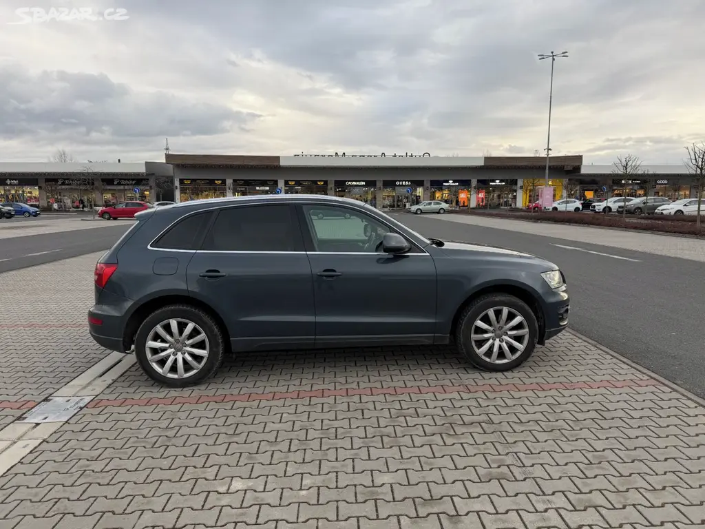 Audi Q5 3.0 TDi kůže NAVI panorama TZ - fotka 2