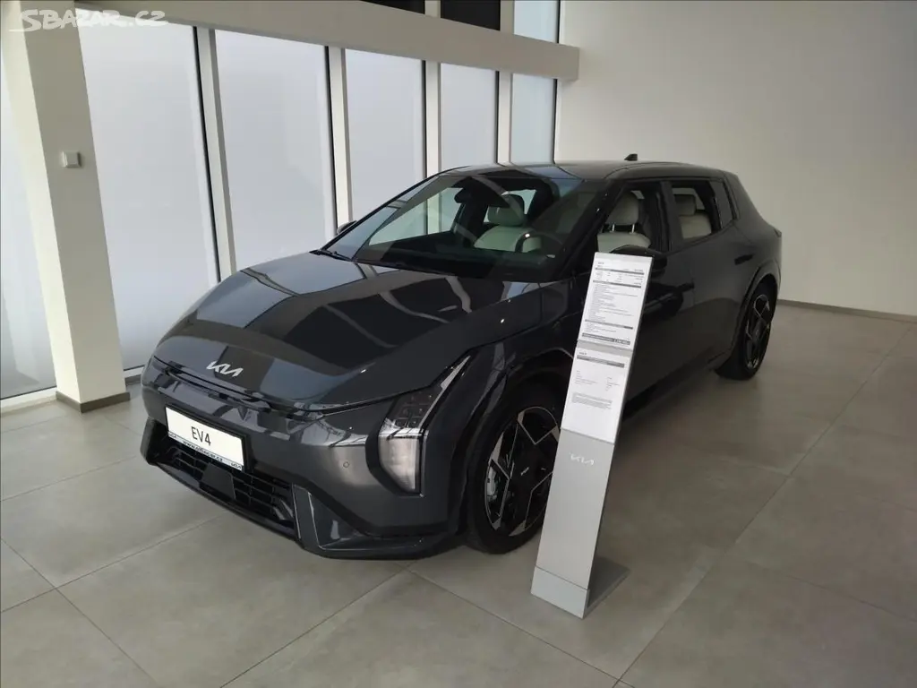 Kia EV4, 81,4 kWh GT-LINE