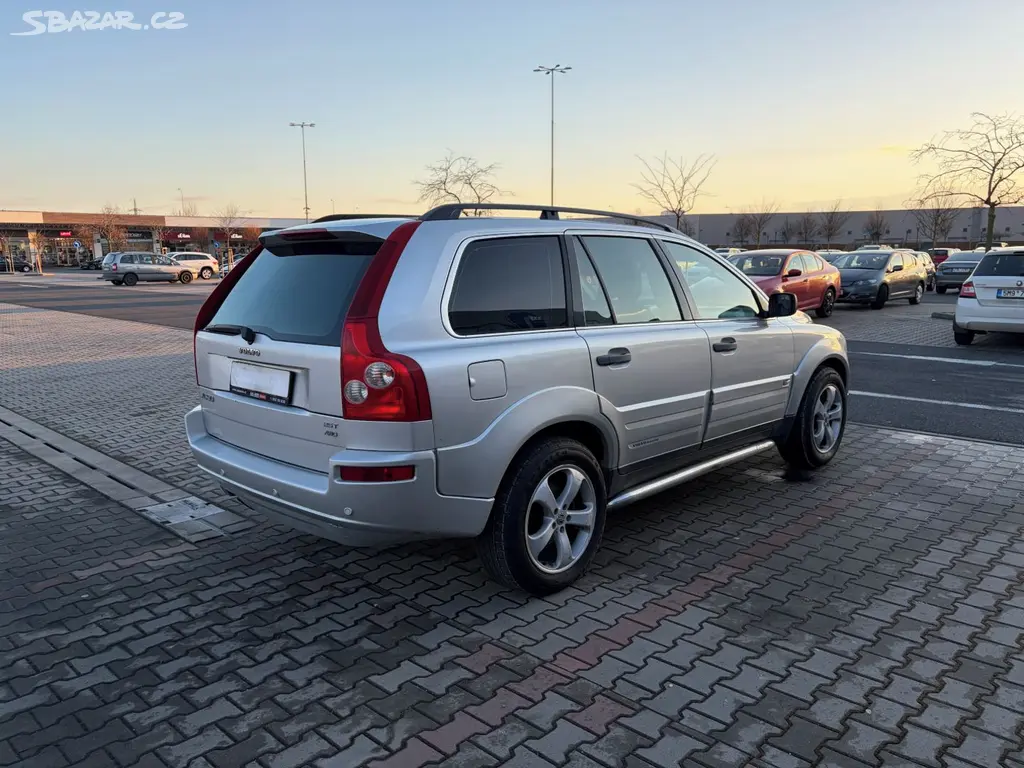Volvo XC90 2.5T 154kw 4x4 manuál ČR - fotka 3