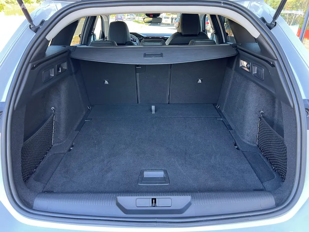 Peugeot 308, 1.2 130k ALLURE ZÁRUKA ČR DPH - fotka 6