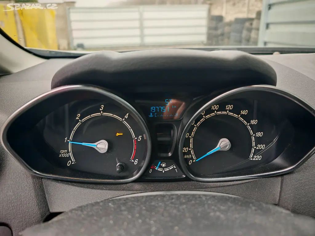 Ford Fiesta 1.5tdci, klima, havarované, 2016. - fotka 5