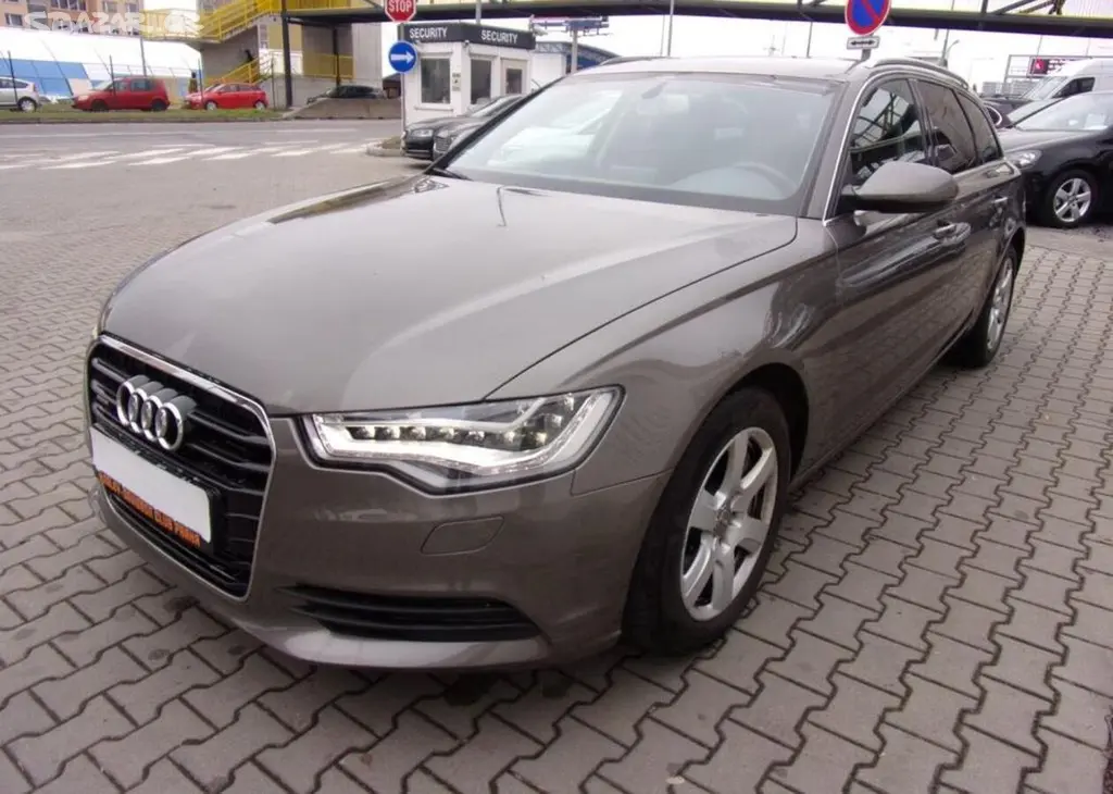 Audi A6 Avant 3,0TDi V6 quattro nafta automatická - fotka 4