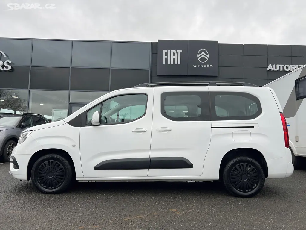 Opel Combo, 1.2 110k 7MÍST ZÁRUKA SERVIS - fotka 4