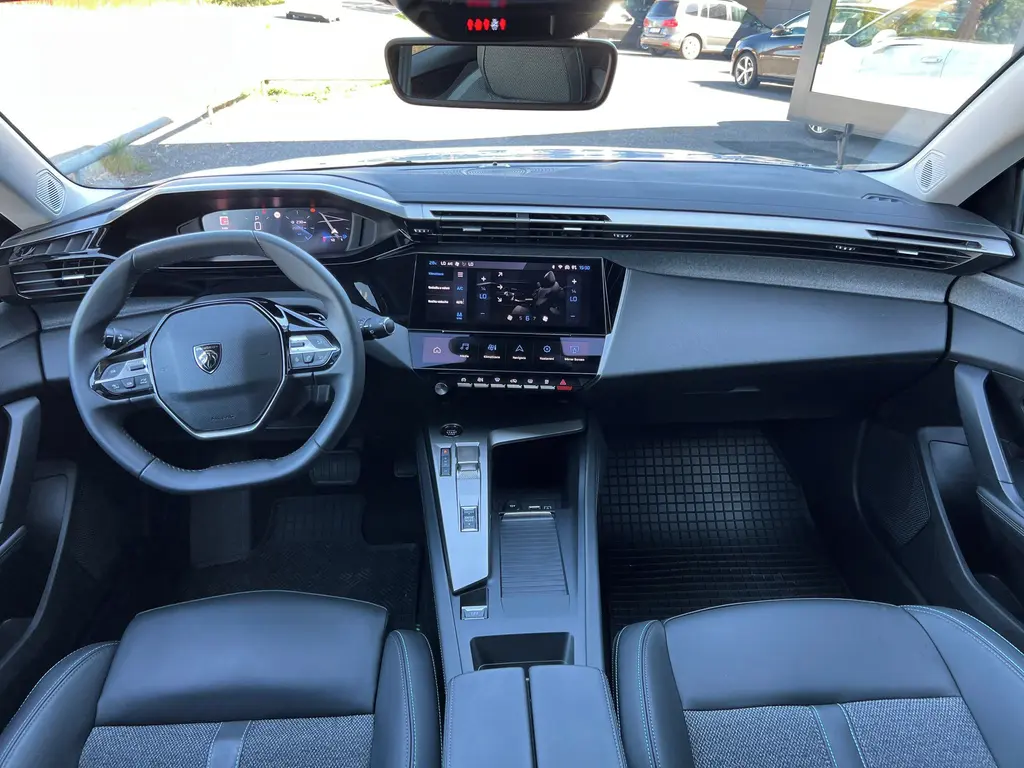 Peugeot 308, 1.2 130k ALLURE ZÁRUKA ČR DPH - fotka 3