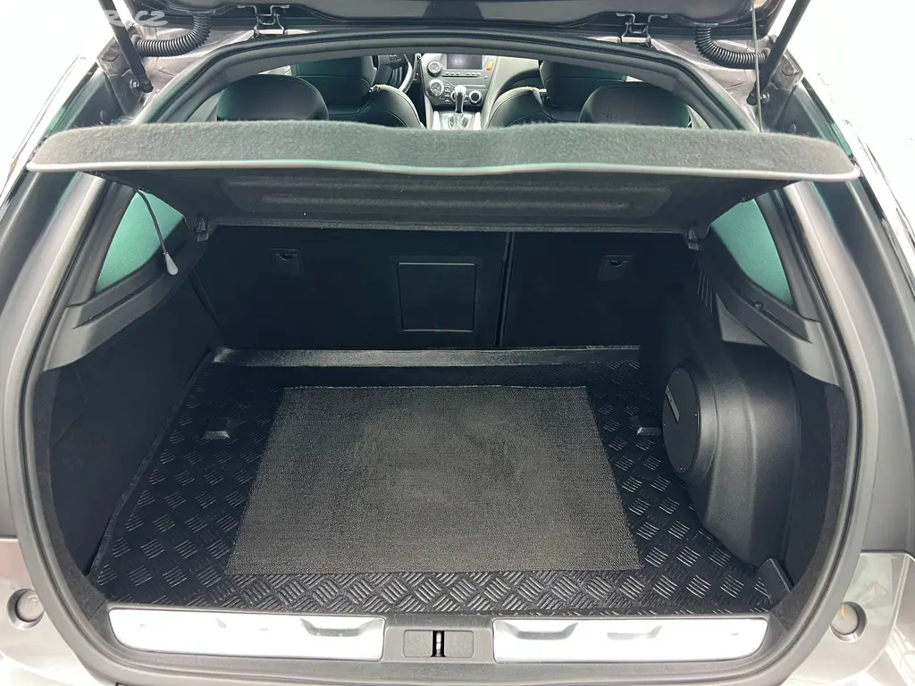 Citroën DS5, 2.0 HDi 133kW ZÁRUKA SERVIS - fotka 6