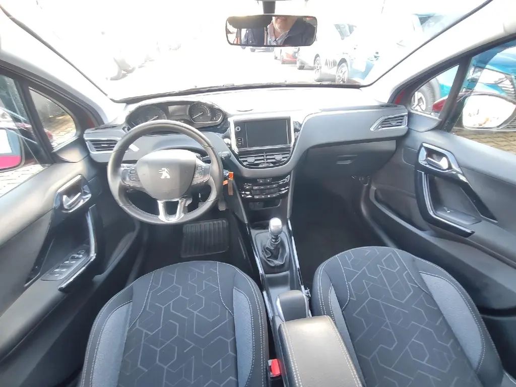 Peugeot 2008, ACTIVE 1.2 110k MAN6 1.majitel - fotka 2