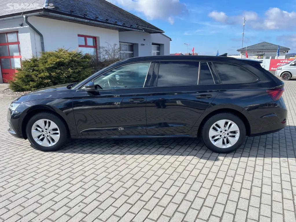 ŠKODA OCTAVIA 2,0 TDi 110kw DSG Style Nehavar 2023 - fotka 2
