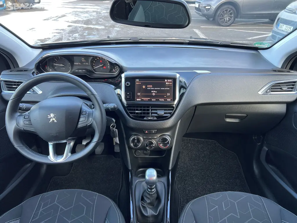 Peugeot 2008, 1.2 110k ZÁRUKA SERVIS VÝHŘ SE - fotka 3