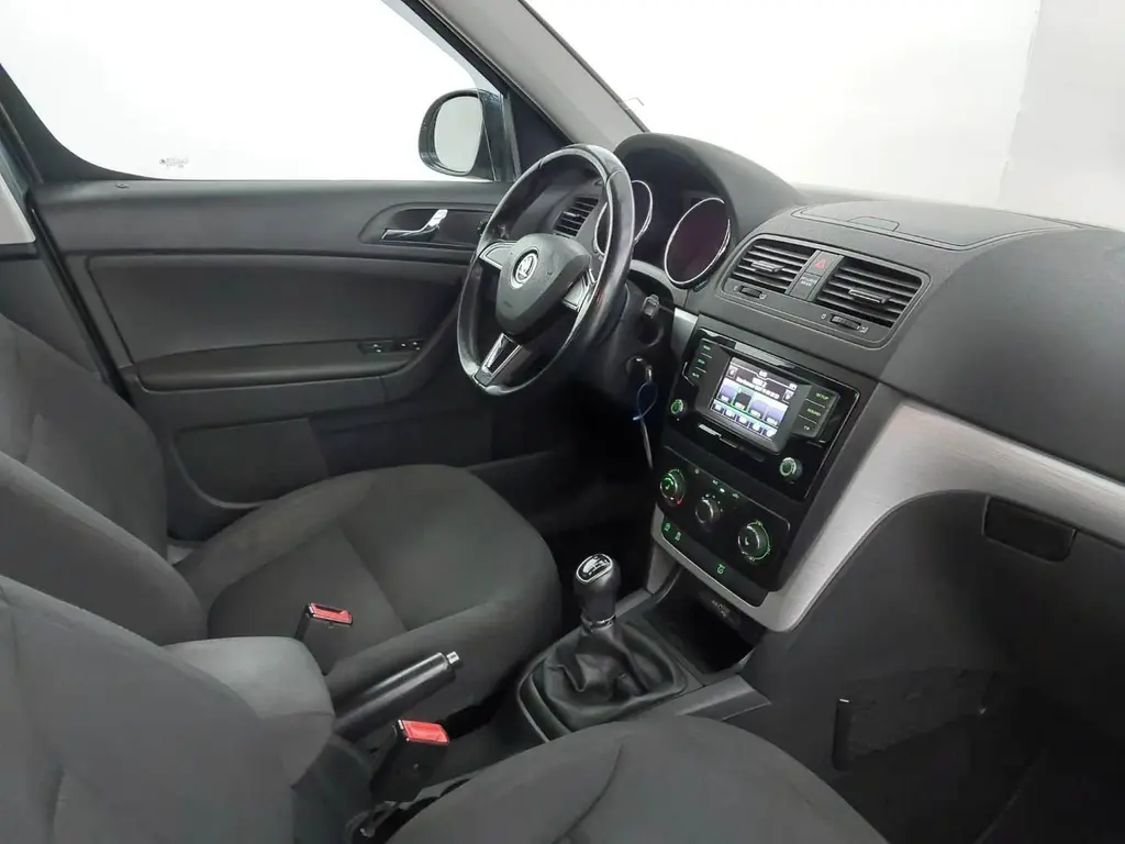 Škoda Yeti, 1.2 Tsi 81KW VYHŘ. SEDADEL TOP - fotka 3