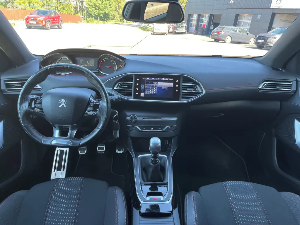 Peugeot 308, 1.2 130k GT LINE ZÁRUKA SERVIS - fotka 3