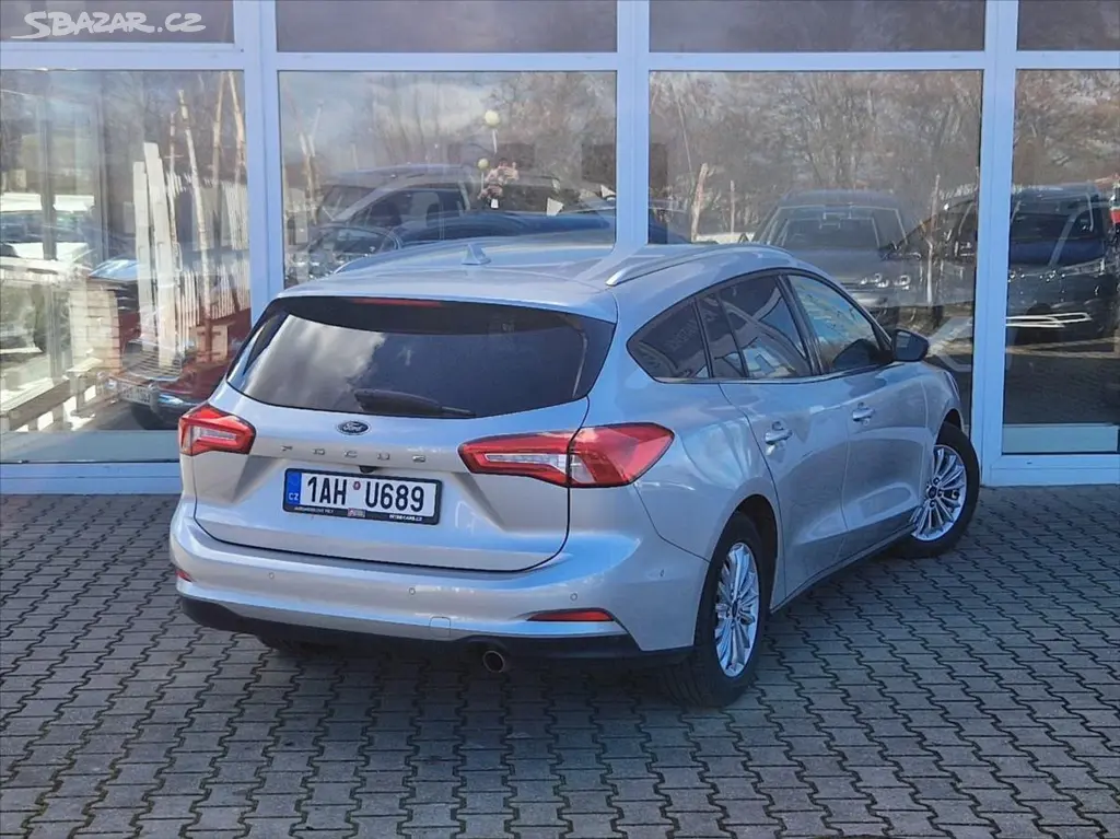 Ford Focus, 1,5 EB Titanium LED Webasto - fotka 5