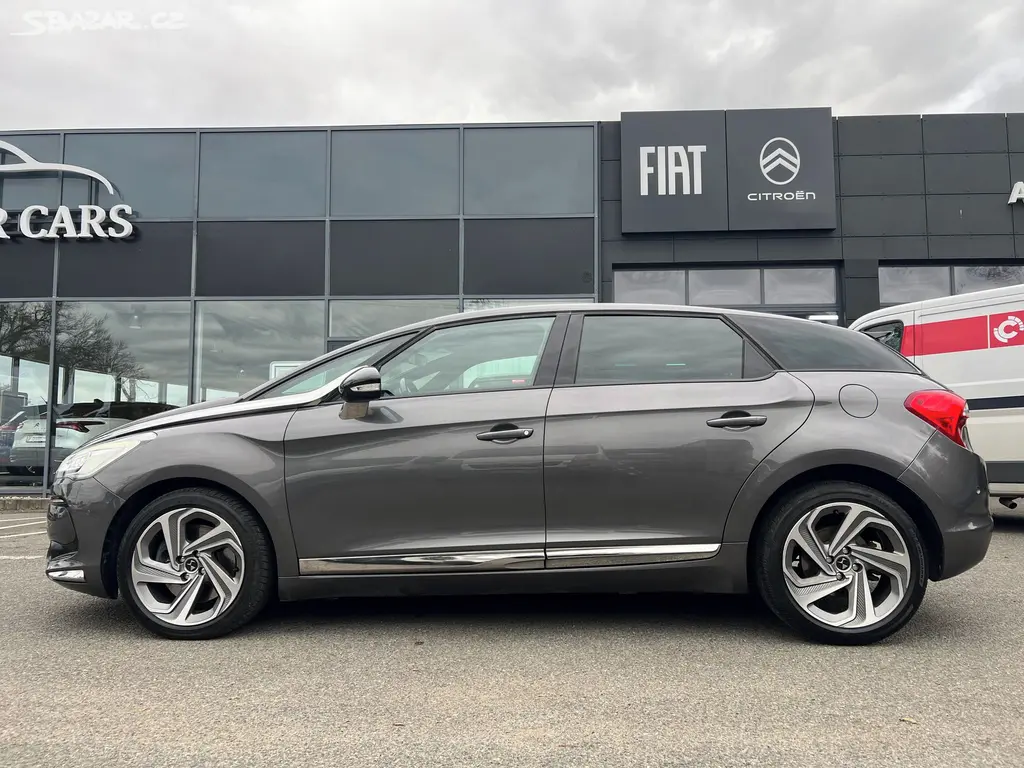 Citroën DS5, 2.0 HDi 133kW ZÁRUKA SERVIS - fotka 4