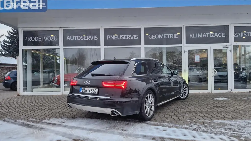 Audi A6 allroad, 3,0 TDi, S-line,ALLROAD,aut - fotka 5