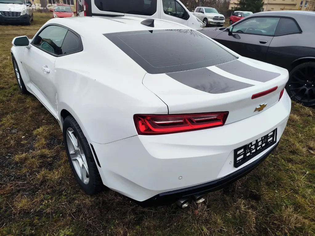 Chevrolet Camaro V6 330ps 50th - fotka 3