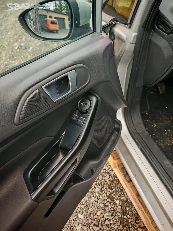 Ford Fiesta 1.5tdci, klima, havarované, 2016. - fotka 4