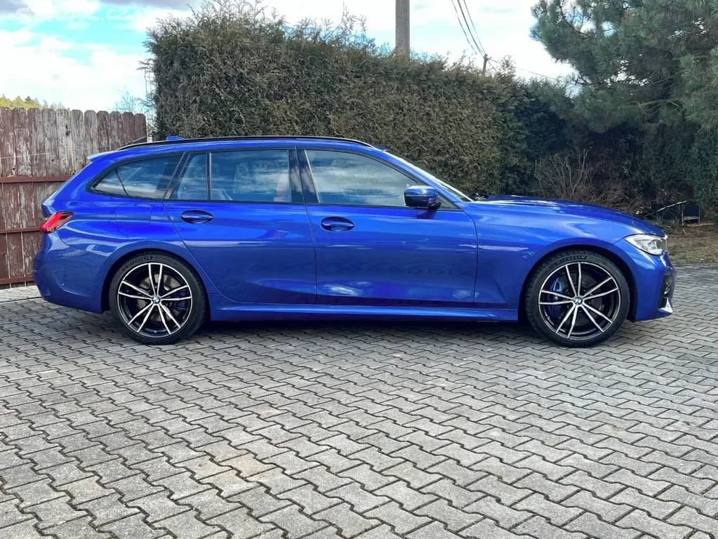 BMW Řada 330D xDrive M SPORT / 2022 - fotka 6