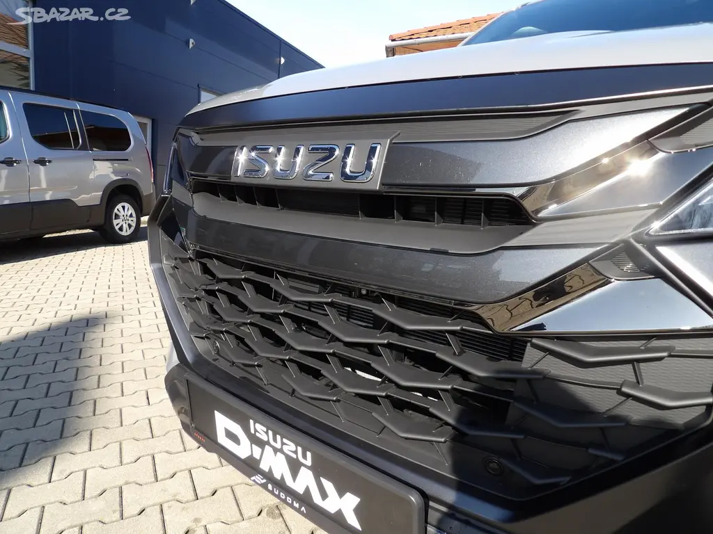 Isuzu D-Max, V-Cross Double Cab 4x4 A/T - fotka 5