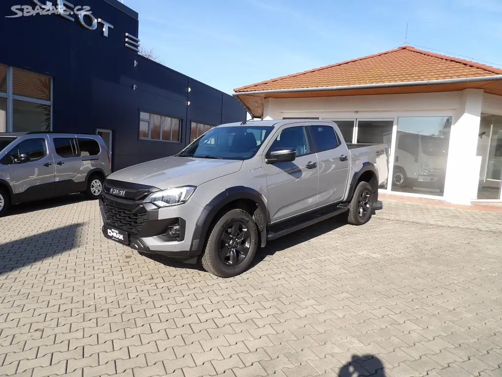 Isuzu D-Max, V-Cross Double Cab 4x4 A/T - fotka 3