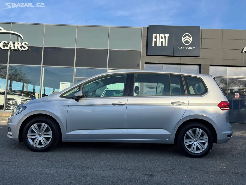 Volkswagen Touran, 1.2 110k SERVIS ZÁRUKA TAŽNÉ - fotka 4