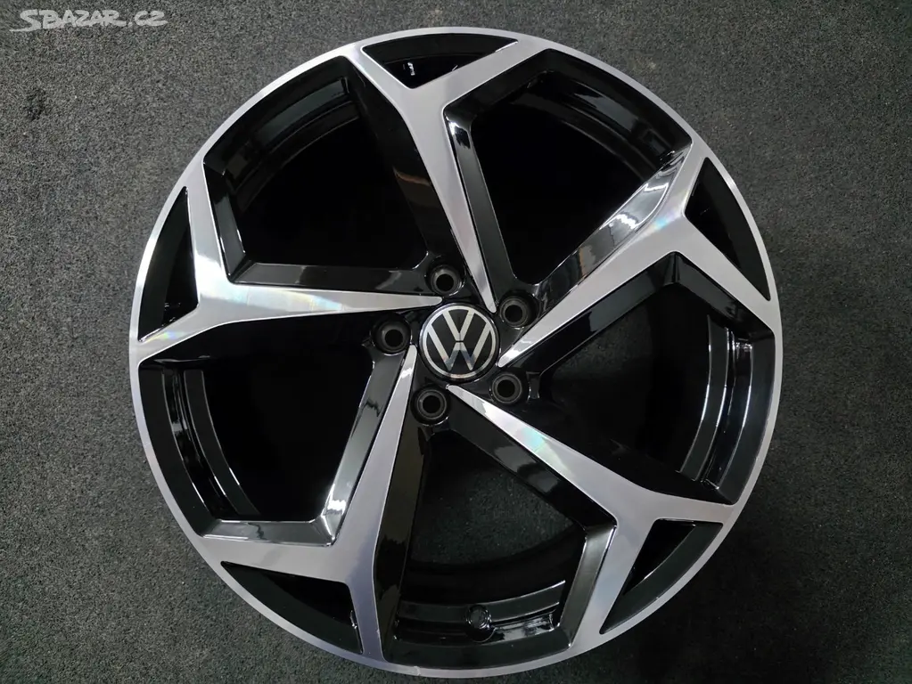VW Passat B8  Alu kolo 18 Bonneville 3G0601025 BG