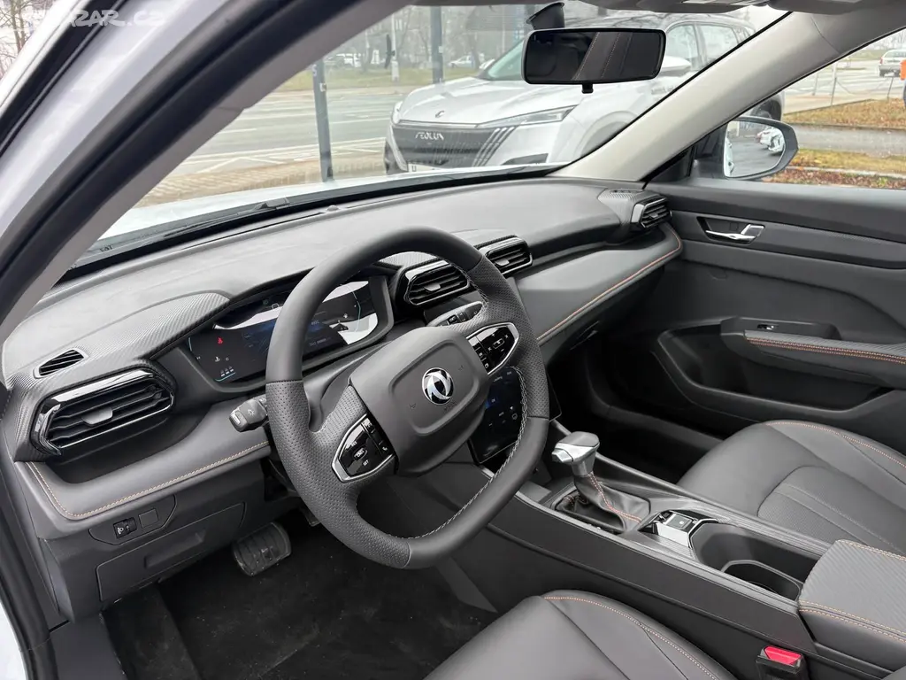 Dongfeng Shine, 1.5L 86kw 6DTC E1 SHINE GS - fotka 6