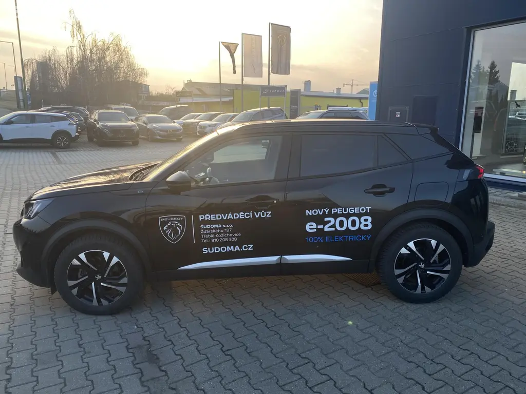 Peugeot 2008, e-GT Elektromotor 100kW/136k - fotka 4