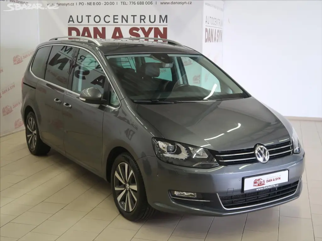 Volkswagen Sharan, 2,0 TDI Highline LED panorama - fotka 3