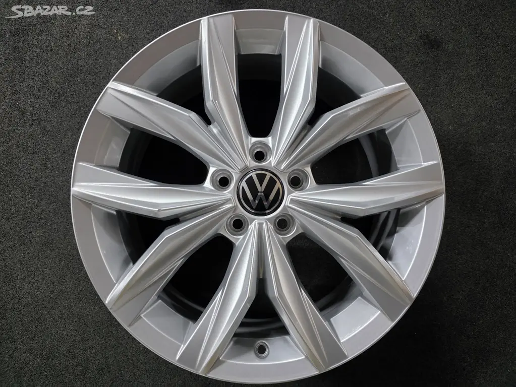 VW Tiguan II Alu kolo 18 Kingstone 5NA601025 B