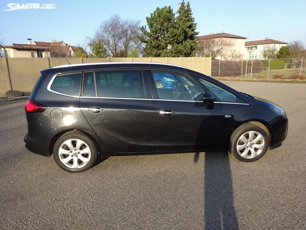 Opel Zafira Tourer 2.0 CDTi r.v.2012 serv.kníž.ČR - fotka 3